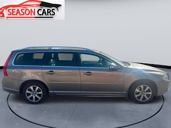 Volvo V70 4 of 5