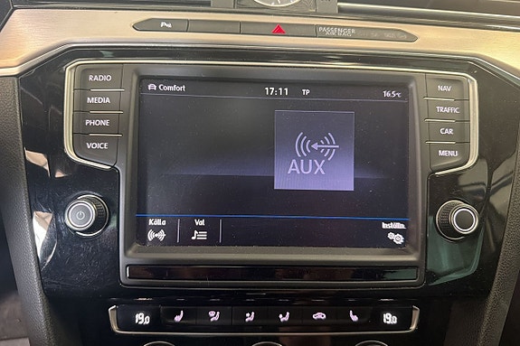 Volkswagen Passat 17 of 24