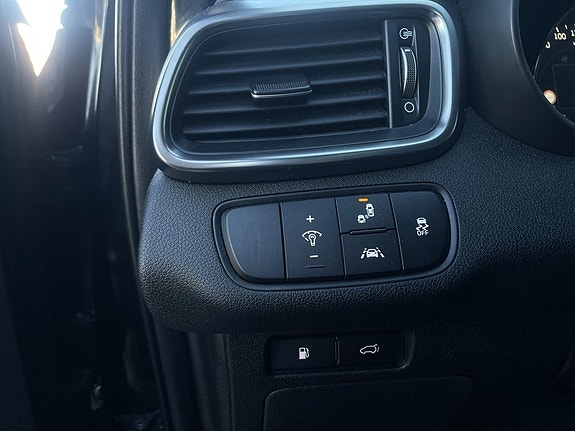 Kia Sorento 18 of 24
