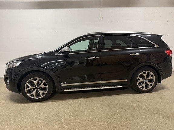 Kia Sorento 2 of 24