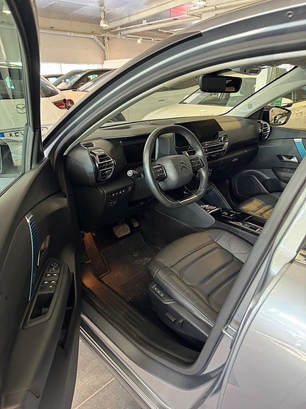 Citroen C4 2 of 5