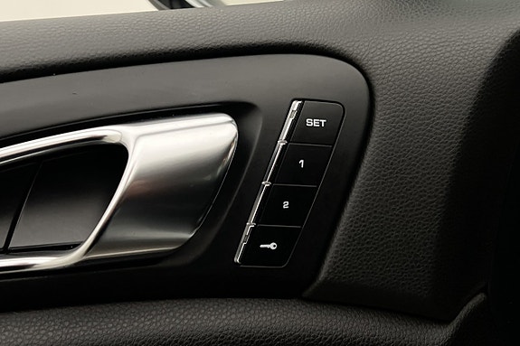 Porsche Cayenne S 21 of 30