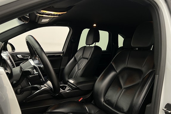 Porsche Cayenne S 14 of 30