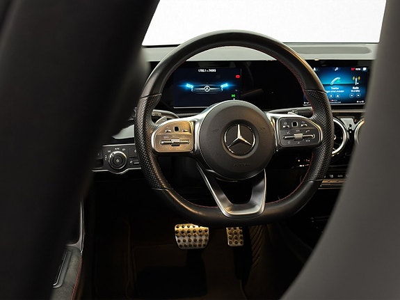 Mercedes-Benz A180 11 of 28
