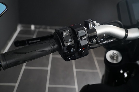 Yamaha MT09 Dominator 12 of 13