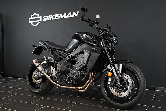 Yamaha MT09 Dominator 2 of 13