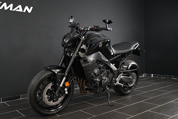 Yamaha MT09 Dominator 6 of 13