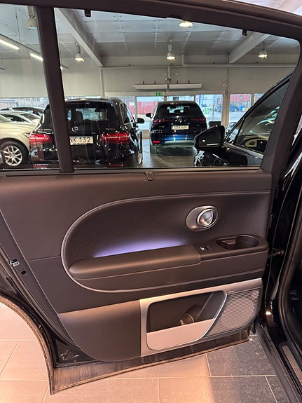 Hyundai Ioniq 9 7 of 24