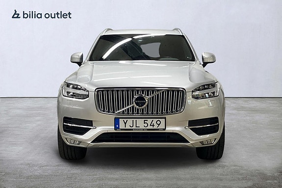Volvo XC90 2 of 5