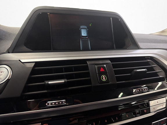 BMW X3 25 of 29