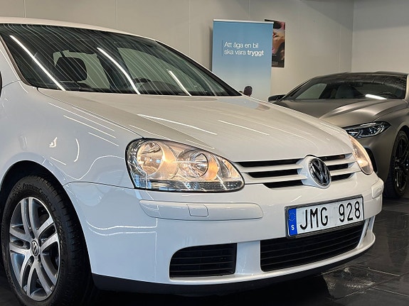 Volkswagen Golf V 5 of 25