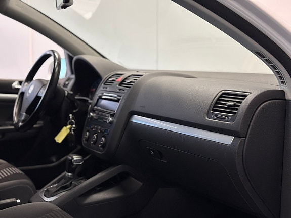 Volkswagen Golf V 24 of 25