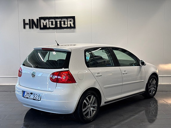Volkswagen Golf V 6 of 25