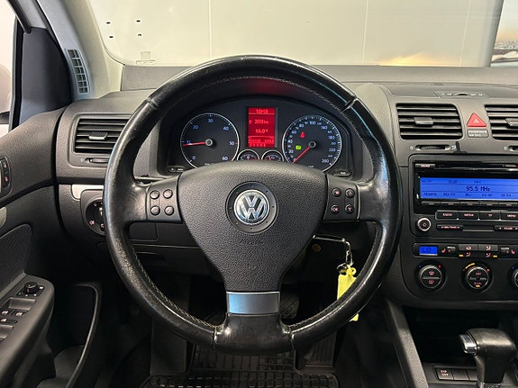 Volkswagen Golf V 16 of 25