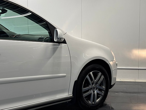 Volkswagen Golf V 10 of 25