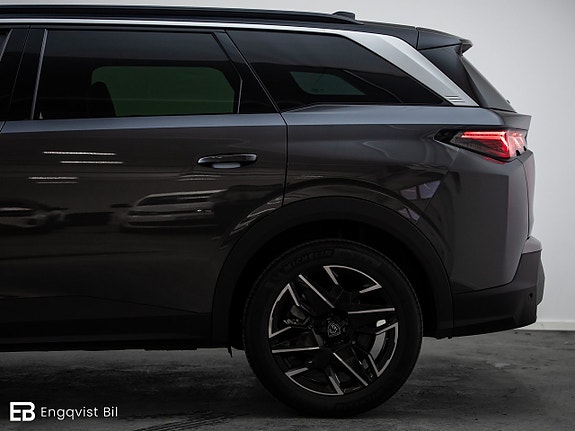 Peugeot 5008 5 of 5