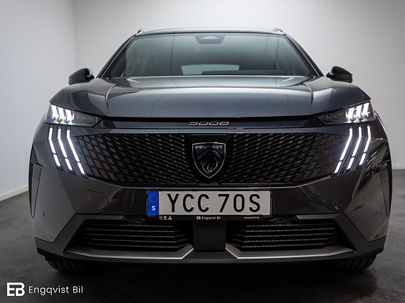 Peugeot 5008 2 of 5