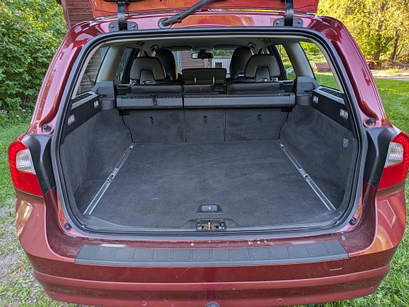 Volvo V70 6 of 8