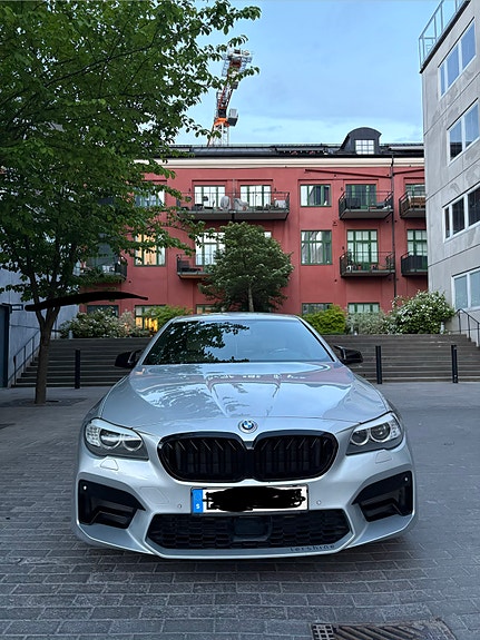 BMW 520d 4 of 5