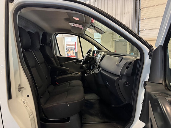 Renault Trafic 11 of 22