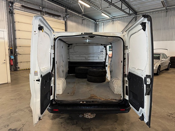 Renault Trafic 19 of 22