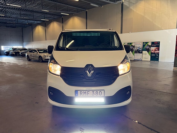 Renault Trafic 2 of 22