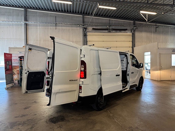 Renault Trafic 18 of 22
