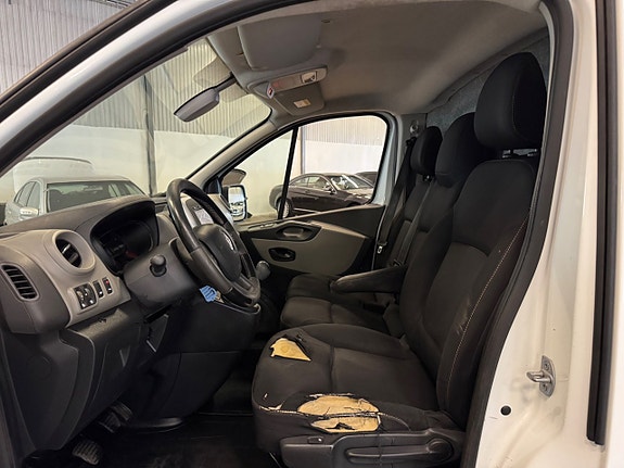 Renault Trafic 9 of 22