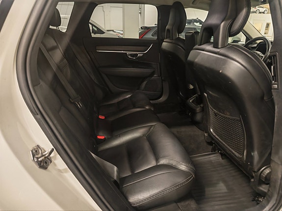 Volvo V90 Cross Country 7 of 8