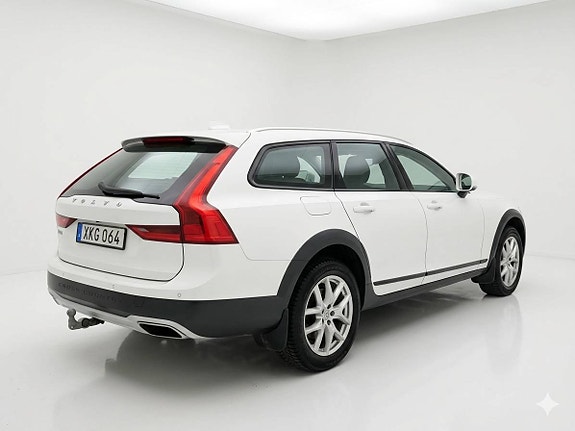 Volvo V90 Cross Country 4 of 5