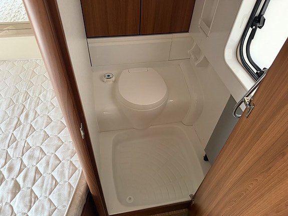 Hobby Premium 650 UKFe Barnkammare Alde Förtält Aircondition 10 of 19