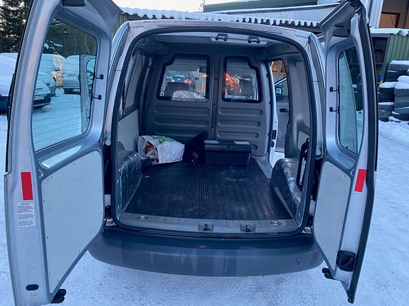 Volkswagen Caddy 4 of 5