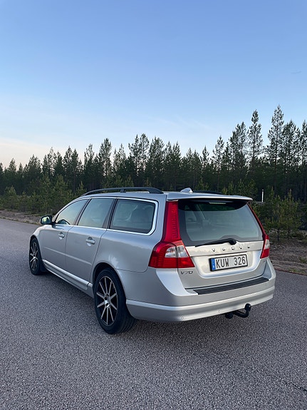 Volvo V70 5 of 13