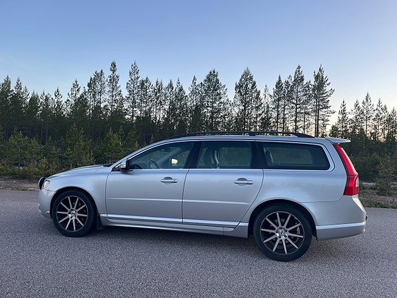 Volvo V70 6 of 13