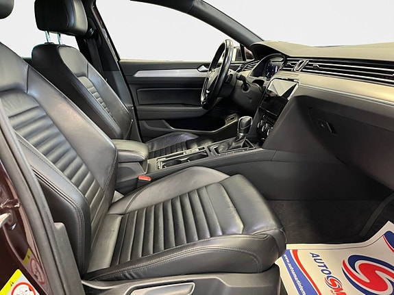 Volkswagen Passat 11 of 17