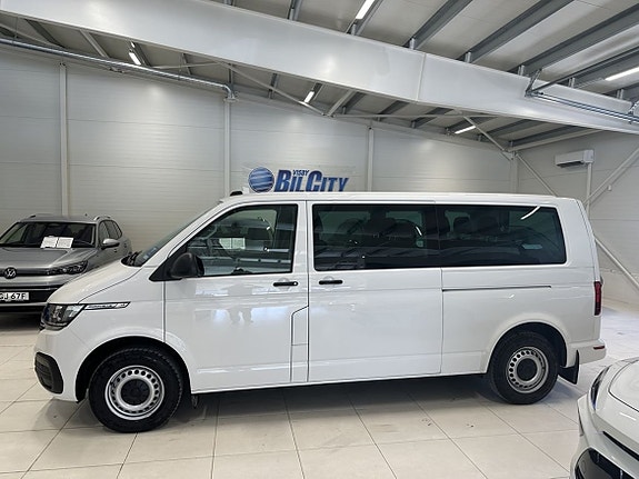 Volkswagen Caravelle 2 of 5