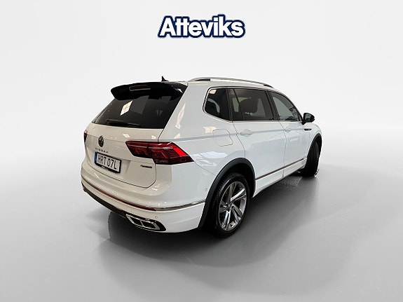 Volkswagen Tiguan Allspace 14 of 17