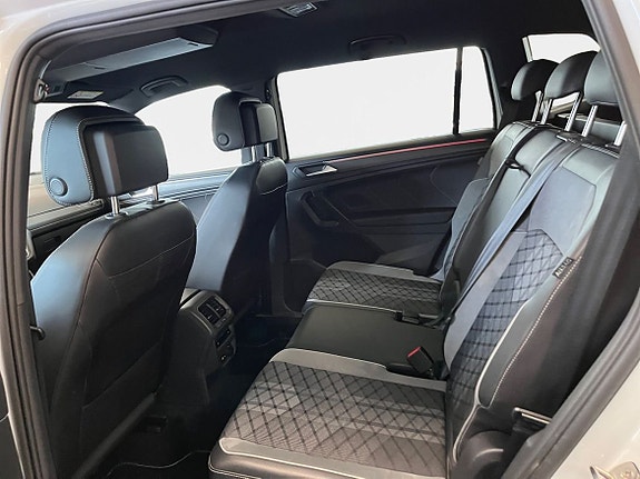 Volkswagen Tiguan Allspace 9 of 17