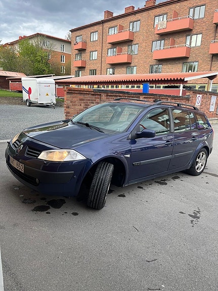 Renault Megane II 3 of 5