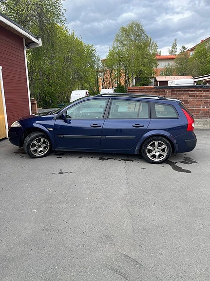 Renault Megane II 4 of 5