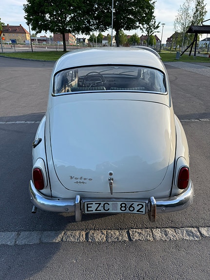 Volvo PV 2 of 5