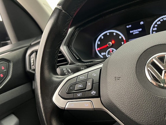 Volkswagen T-Cross 13 of 28