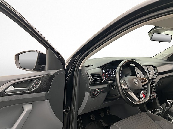 Volkswagen T-Cross 9 of 28