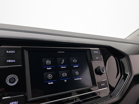 Volkswagen T-Cross 19 of 28