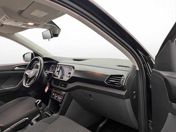 Volkswagen T-Cross 21 of 28