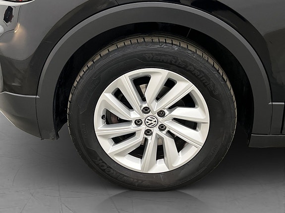 Volkswagen T-Cross 25 of 28