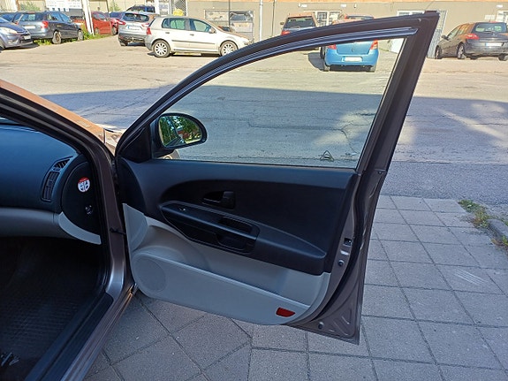 Kia Ceed 13 of 21