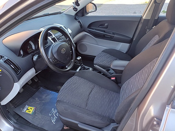Kia Ceed 11 of 21