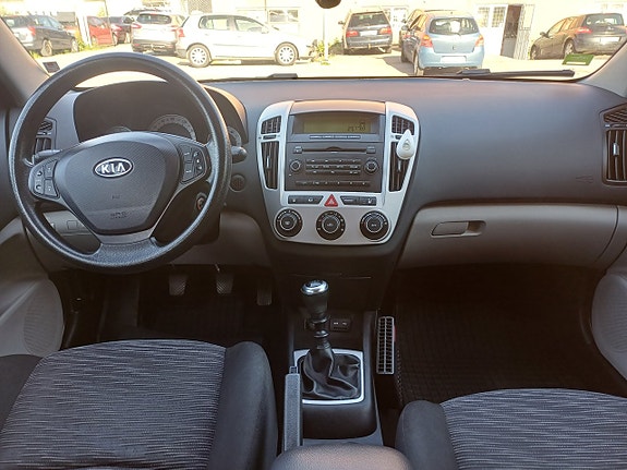 Kia Ceed 6 of 21