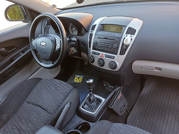 Kia Ceed 18 of 21